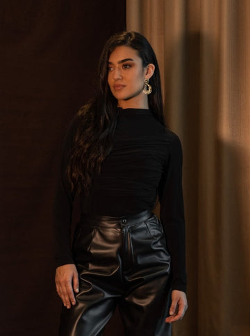 black top with long sleeve